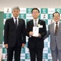 中央競馬の馬主協会などから千葉豪雨や福祉関連の目録贈呈式　計８６０９万円が千葉県のために役立てられる