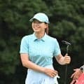 渋野日向子が通算１オーバーでホールアウト　暫定58位、１打届かず予選落ちの危機