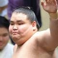 横綱のしこ名を継ぐ旭富士、勝ち越し王手　史上最速タイの十両昇進目指す