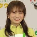 【日本ハム】秋元真夏、ミニスカ＆ハイソックス姿できつねダンス「ファイターズガール」と共演