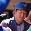 脱いだ瞬間…岡本和真に米感動「なびき方ときたら」　目を奪うサラリ「世代を超える」