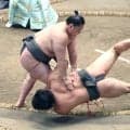 幕下の注目イケメン対決は、三田が行司軍配差し違えで、大森に勝利…土俵際執念の突き落として３場所連続勝ち越しに王手