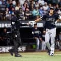 「その心意気、リスペクトです」「初めてみた」オリックス・杉本裕太郎の死球後の行動に反響　絶叫＆苦悶の表情もボール拾い審判へ「ラオウさん偉いな」「良い人すぎる」観客から拍手