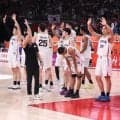 バスケ男子　日本ぼう然・・・韓国と激闘も敗れ史上初の金メダル逃す　序盤リードもＮＢＡ挑戦イ・ヒョンジュン止めきれず逆転負け　６４年ぶり銀メダル