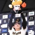 巨人　鉄壁コンビで逆転３連勝　田中瑛最優秀中継ぎ確定＆マルティネス３年連続４０Ｓ