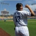 大谷翔平の母校後輩、女子１年生右腕がドジャース戦始球式で快速球　スタンドから大歓声　「憧れの存在。将来は米国で勉強、野球したい」