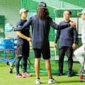 ロッテ・石垣元気「ジャクソン教室」で金言　通訳交えてのアドバイスに直立不動「得たものがある」