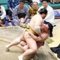 炎鵬「燃えたけどはじき返されました」中学時代のチームメート輝の10連勝阻めず６敗目