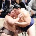大の里、引き一切なしの完勝で単独首位守る　西岩親方「横綱相撲。この相撲を取れれば優勝」