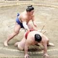 藤ノ川が６連勝で自身最速の勝ち越し「普段思い切りやっているから」11日目は大の里に挑戦