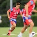 初招集の松木玖生が早速アピール　ボール回しで自ら久保、鎌田らＷ杯経験者のグループへ「いい吸収ができれば」