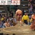 「スゴイ髪型の人いる」大相撲、最前列に“異質”な存在感を放つ著名人が鎮座 「どうしても目に入る」ざわめき広がる
