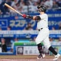 【ロッテ】山口航輝、二塁打→本塁打に判定覆って32号　サブロー監督のリクエスト前に審判団協議