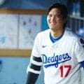 ひょっこり大谷翔平…大袈裟な同僚「すぐ後ろにいるとは」　ド軍ベンチの光景に米爆笑
