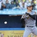 阪神　森下翔太２試合連続死球に神宮の阪神ファンが大ブーイング　奥川の１４８キロが左腕付近直撃　両リーグ断トツ１９死球目