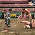 19歳“細マッチョ”力士、164キロ巨漢を“腕一本”でぶん投げる 豪快すぎる結末に館内騒然