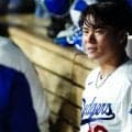 山本由伸の隣で“意味深フェイス”　287億円男の一瞬…ド軍カメラで発見「カワイイ」