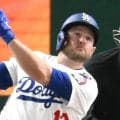 ドジャース　マンシーの死球判定が覆るハプニング　松井の内角球が右手に？一塁へ歩くも打ち直しに　本拠地がどよめく