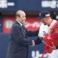 阪神・岡田顧問「本当にお疲れさんやな」オリックス・平野の引退試合にサプライズ登場　１０年リリーフ抜てき