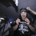 村上宗隆人気が米で爆発！絶叫「アイムジャパニーズ」Ｔシャツも超速で完成→販売　１３年前のサムライと重ね合わせる特集も
