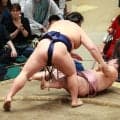 炎鵬が７敗目「首がきつかった」古傷に負担かかる体勢に耐えるも…千秋楽に勝ち越し懸ける