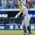 「逆風で上段」　佐藤輝明37号の“着弾点”に衝撃…X困惑「後ろの看板やん」