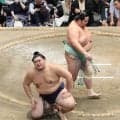 横綱・大の里、最終盤連敗で３敗目　大関・琴桜に土俵際逆転負け…大関・安青錦と並び千秋楽決戦か