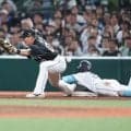 【西武】中村剛也の証言によると長谷川信哉のユニホーム破れは３着　苦境にこそ必要な熱さの証に