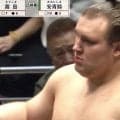 安青錦が霧島を撃破！ 取組直後に見せた両大関が“直に触れ合い”讃えあう姿と「うなづき」に視聴者注目「お互い優しいな！」