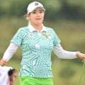 【女子ゴルフ】桑木志帆と福山恵梨がトップで後半へ　木戸愛が１打差追走