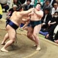 大の里復活Vに師匠の二所ノ関親方もこらえ切れず笑顔「今日ぐらいは褒めてもいいのかな」