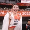 福部真子が日本勢４４年ぶり金メダル　歓喜の涙「自分の競技人生の中でいい思い出になる最高のレース」好スタートから逃げ切りで中島ひとみとの０秒０４差激戦制す　中島２位で日本勢ワンツーの快挙【アジア大会】