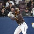 パドレス　タティスが衝撃の初球先頭打者アーチ！松井裕樹の目の前に着弾→目を見開き絶叫ガッツポーズ　ＰＣＡのホームランキャッチ及ばず