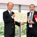 「父はゴルフ界の問題児でもあった」　ジャンボ尾崎さんが日本ゴルフ殿堂入り　長男・智春氏が顕彰式典に出席