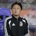 ウズベキスタン胸元に、あの「て」再び　Ｗ杯で話題のユニ着用…前半９分に７番が日本から先制