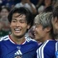 ｢ギャップにキュン｣キャプテン伊東純也の激アツ円陣に大反響！｢後ろで敬斗ずっとニコニコしてんの｣尊すぎる“元ランス兄弟”の絆
