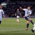 「これはバロンドール」メッシ不在もアルゼンチンの“股抜き先制弾”に驚きと称賛 4-0圧倒…新時代の口火切る一撃に「ワールドクラス」