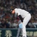 阪神　村上は５回４安打１失点で降板　竹丸とは３度目の投げ合いで“三度目の正直”ならず　過去２戦は相手左腕に軍配
