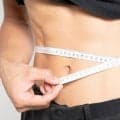 なぜお腹の肉は落ちにくい？トレーナーが考える、お腹の肉を落とす最短の方法