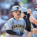 優勝Ｍ１の阪神　坂本の１０号ソロですぐ同点　８月２７日以来の一発は自身初の２桁本塁打