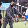 【日本ハム】新庄流打撃練習、約４ｍからの投球を打つフリー打撃「軌道修正のため」