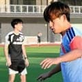 結婚発表の久保建英「幸せ」　福原遥さんとのなれそめは「事務所に」