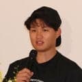 【阪神】佐藤輝明「放送事故！」森下翔太ビールかけ中に鼻血　クリーンアップでインタビュー中に