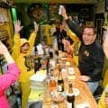 阪神連覇、兵庫・尼崎の熱い夜　商店街理事長「V10までの通過点」