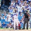 ドジャース　テオスカーが確信の先制２ラン！記者席も揺れるほど本拠地熱狂　大谷翔平も絶叫＆ガッツポーズ