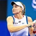  世界1位 逆転負けでまさかの初戦敗退 