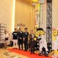 阪神百貨店梅田本店で虎優勝セール　開店前に３０００人大行列　Ｖ記念ジュエリー連覇にちなみ２２２０万円で販売