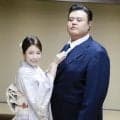 「奥様めちゃ美人さん」元英乃海の断髪式　現役時代は伏せていた結婚公表に反響　１２年前結婚の有希夫人が姿「知らなかった」「力士の奥様ってみんな美人」