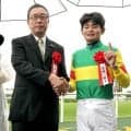 【京都大賞典】「なかなか勝てなかったのでうれしい」４年目の田口貫太騎手が初コンビのエコロディノスで重賞初Ｖ
