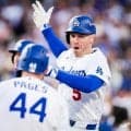 ドジャース　フリーマンが衝撃の同点ソロ　内角低めの変化球をゴルフスイングで　本拠地が熱狂　ＰＳ通算１７本目のアーチ